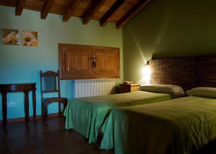 Tres Navios En El Mar De 10 Con Bano Individual Precios Web Montejo de Tiermes