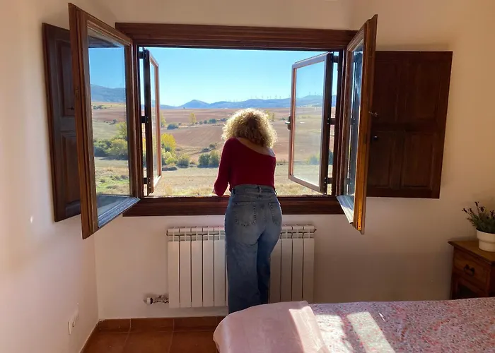 Tres Navios En El Mar De 10 Con Bano Individual Precios Web * Montejo de Tiermes